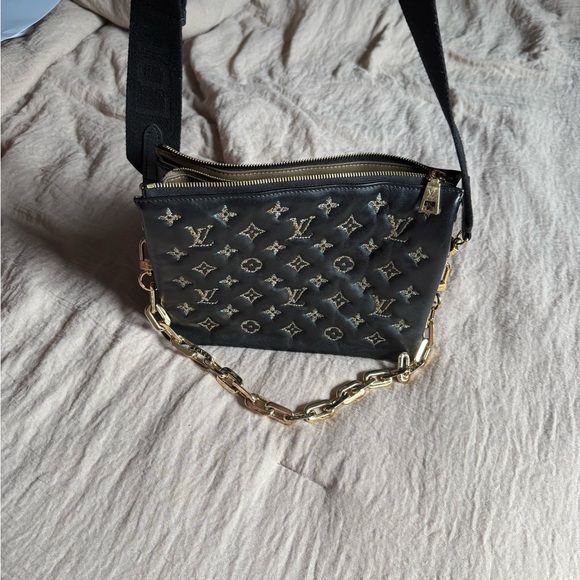 Louis Vuitton Black Crossbody Bag with Gold Chain - Picture 1 of 3